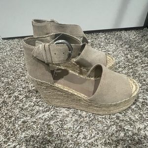 Marc fisher wedges, cream color, size 6